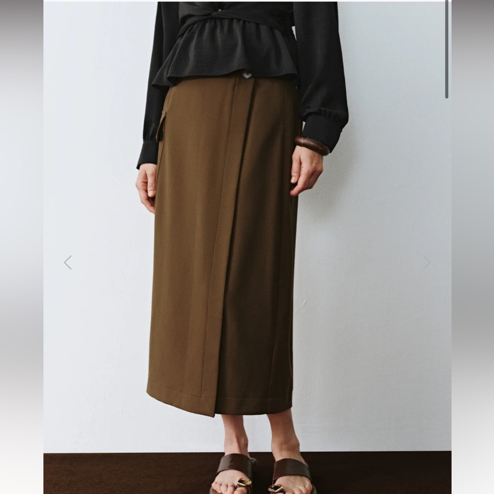Elegant Brown Midi Skirt - Picture 4 of 9